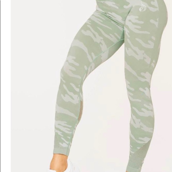 Green camo seamless leggings - Picture 2 of 11